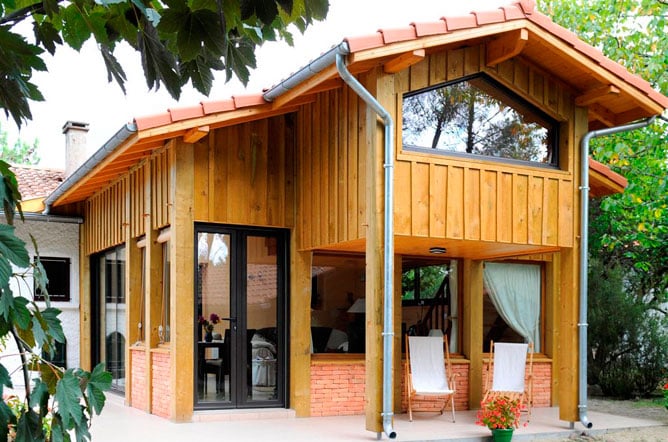 Extension en bois par Camif Habitat, Groupe Hexaôm