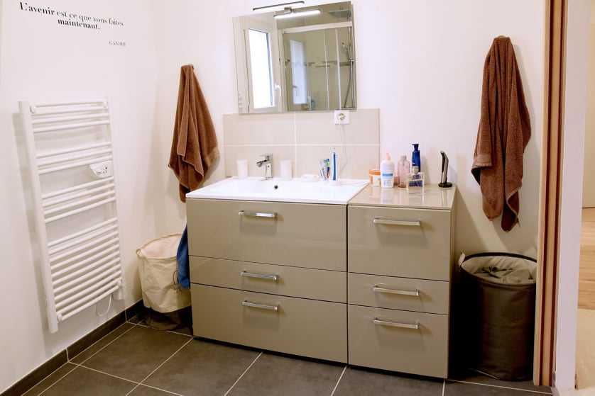 Salle de bains rénovée par Rénovations 108, Alliance Group